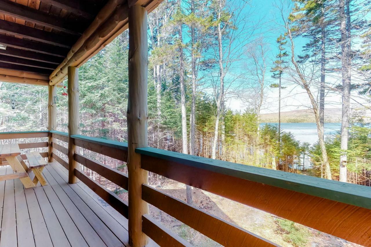 Loon Landing Lodge Greenville Eksteriør billede